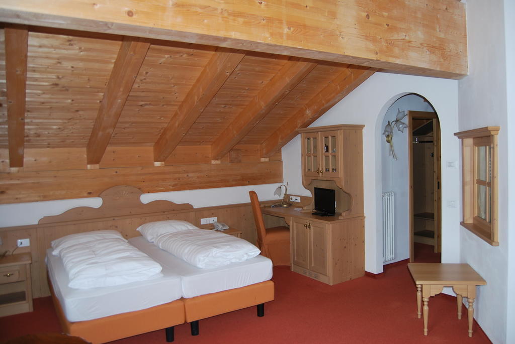 Hotel Casa Del Campo Madonna di Campiglio Room photo