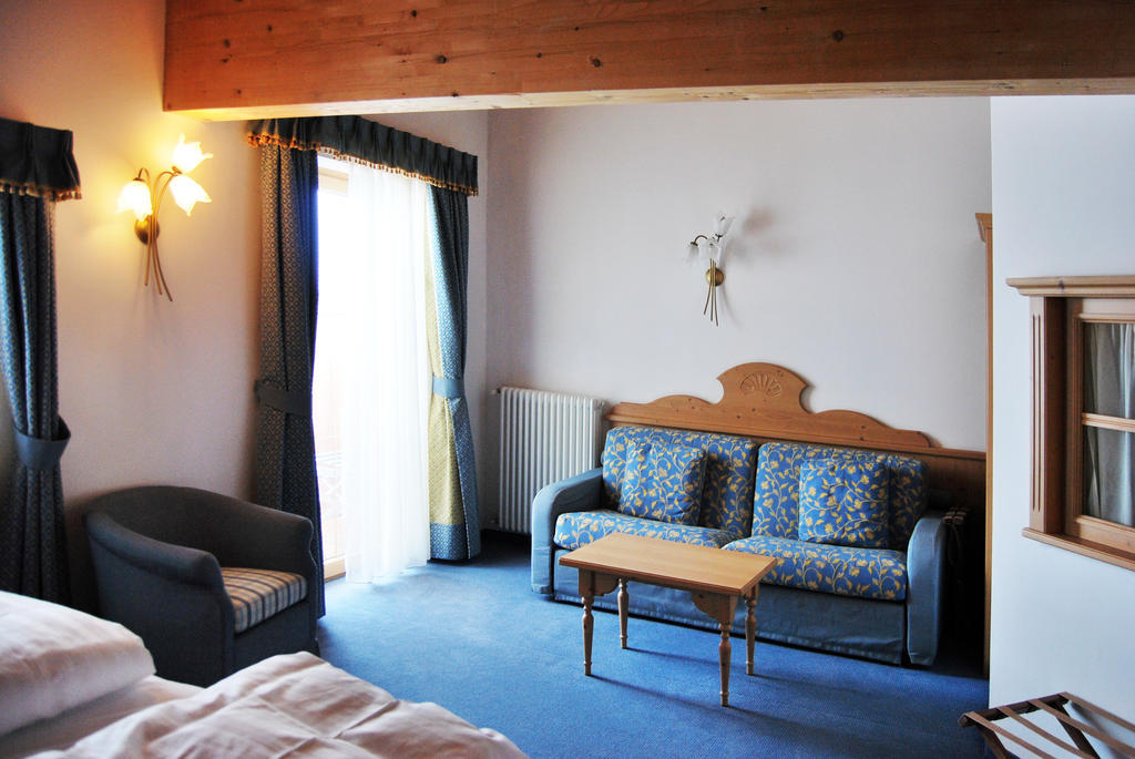 Hotel Casa Del Campo Madonna di Campiglio Exterior photo